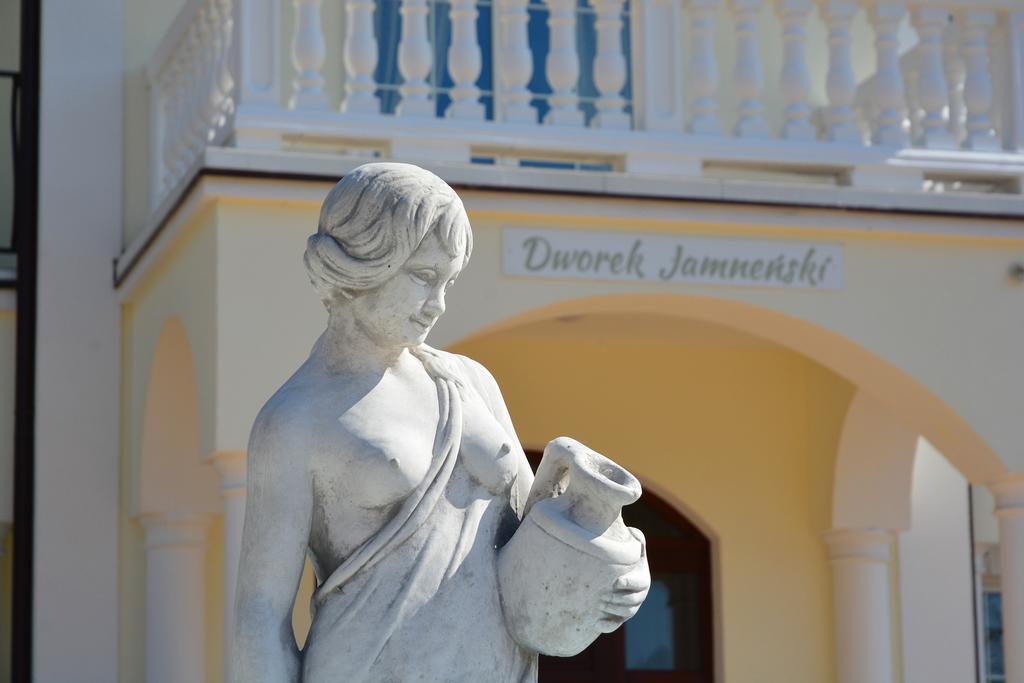 Dworek Jamnenski Łazy 외부 사진